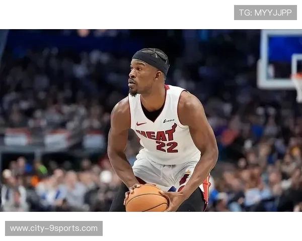 巴特勒造出对抗后稳稳命中，热火控制住节奏